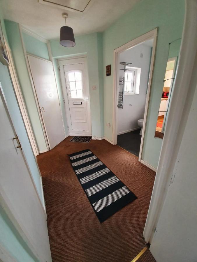 2 Bedroom Rayleigh Apartment Exterior foto